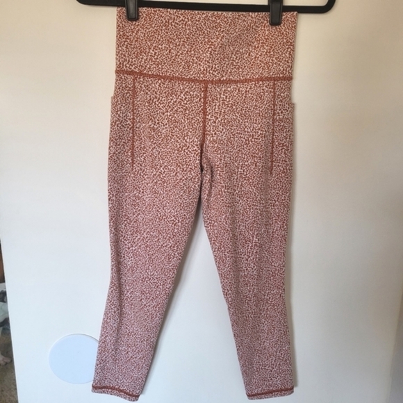 EUC Athleta Salutation Stash II Textured Tight Micro Leopard Rust Orange Small - Picture 2 of 11
